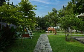Royad Calicut Farm House - Premium Resort With Pool Inside A Farm